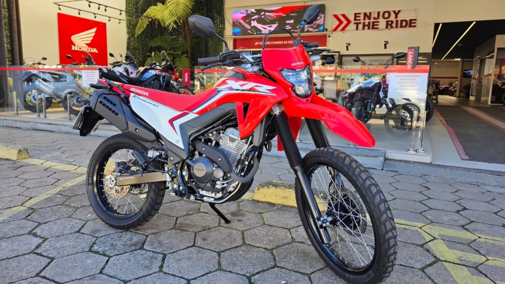 honda xr300 l tornado1