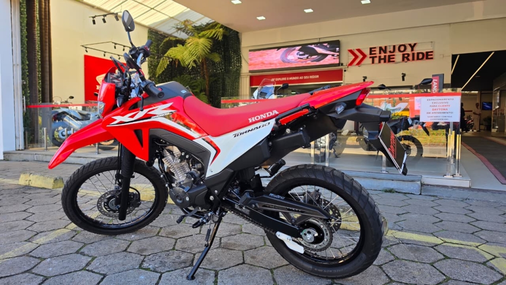 honda xr300 l tornado2