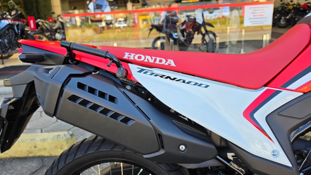 honda xr300 l tornado6