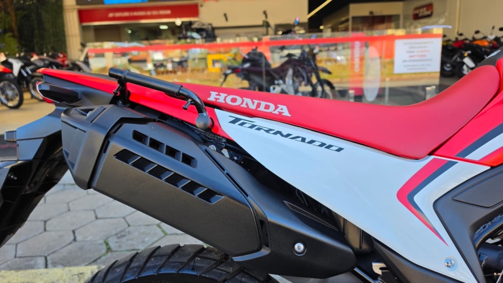 xr 300l tornado - vermelho10