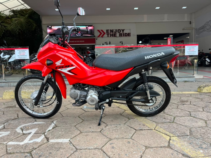 pop 110 / 2026 8.305 km1