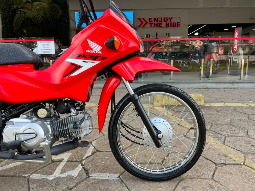 pop 110 / 2026 8.305 km9