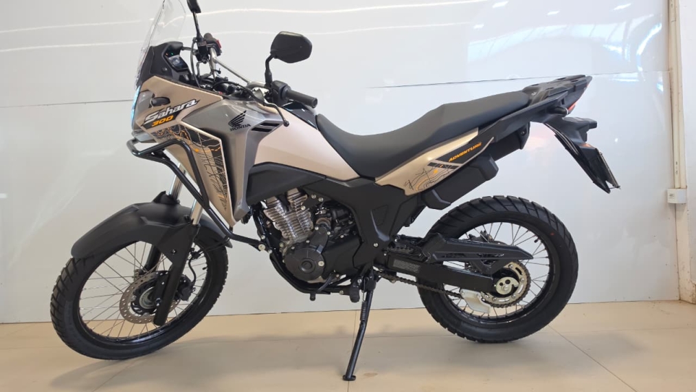 honda xre 300 sahara adv12