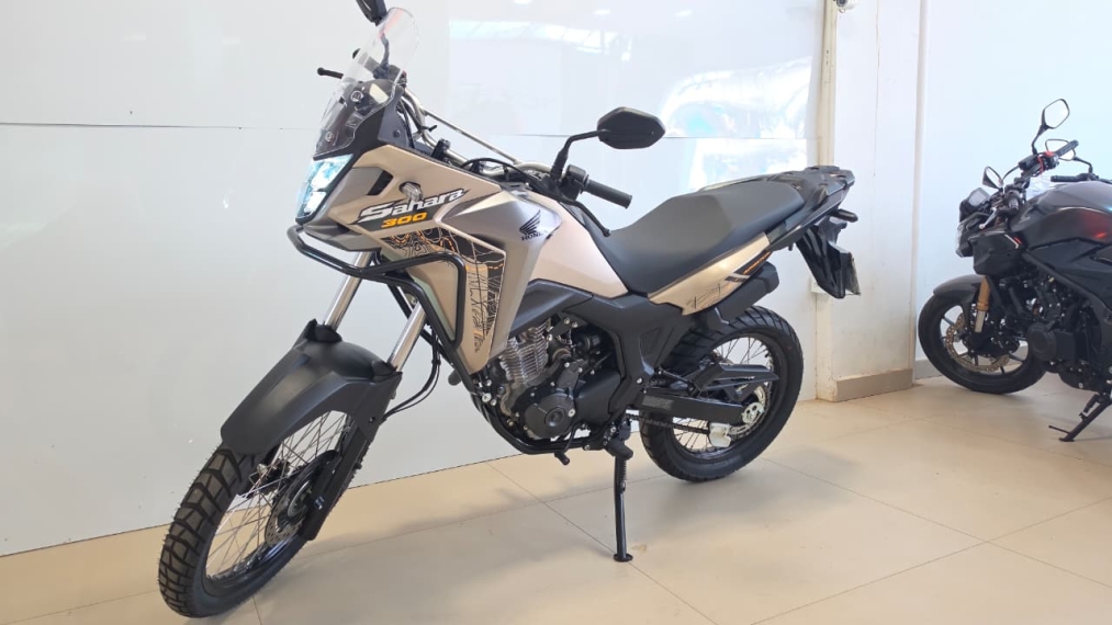 honda xre 300 sahara adv11