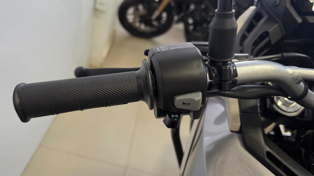honda xre 300 sahara adv6