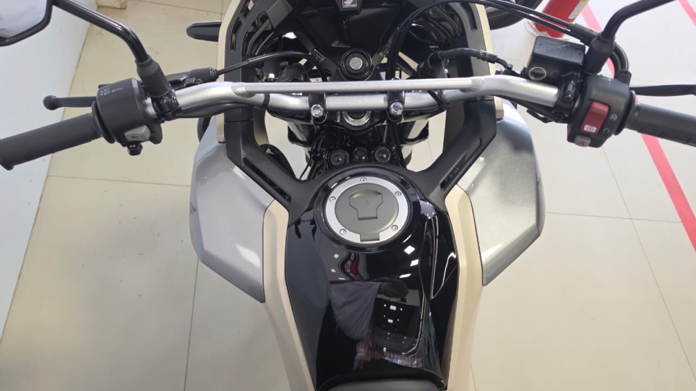 honda xre 300 sahara adv7