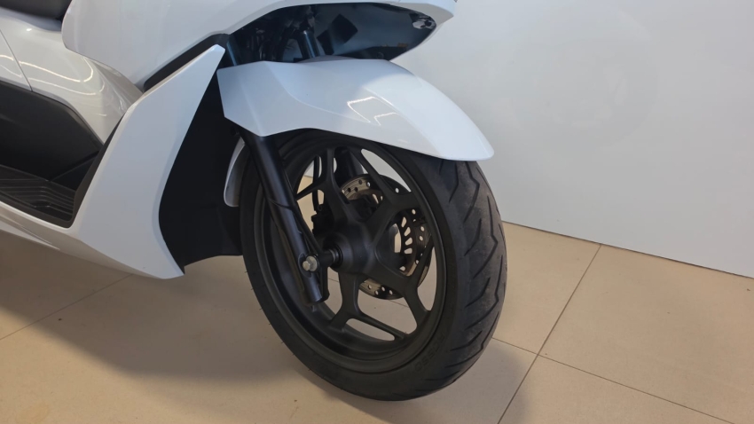 honda pcx 1607