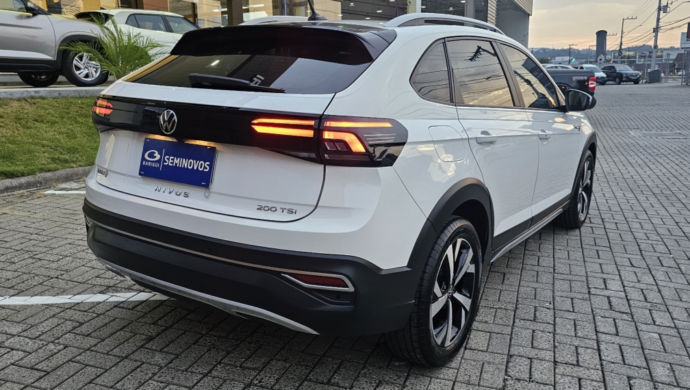 volkswagen nivus 1.0 200 tsi total flex highline automatico 4p 2024