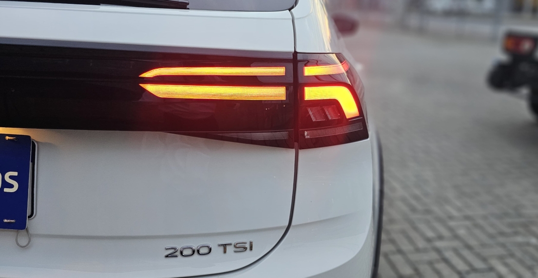 volkswagen nivus 1.0 200 tsi total flex highline automatico 4p 2024