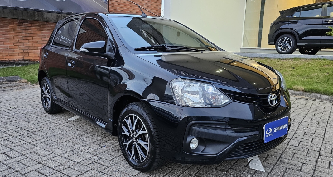 toyota etios 1.5 platinum 16v flex 4p automatico 2017