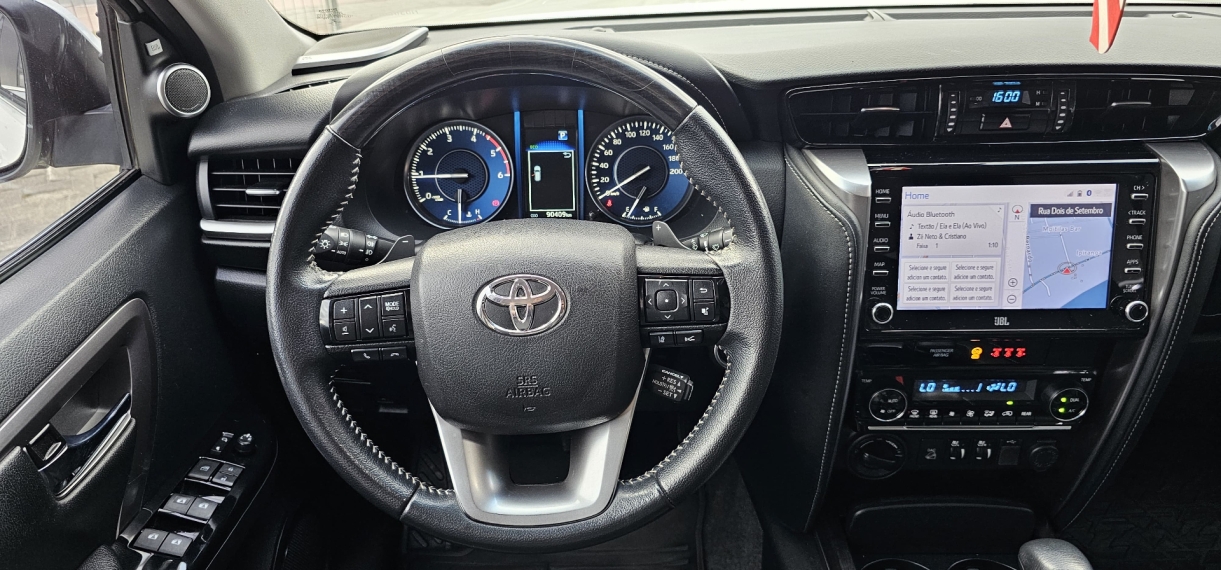 toyota hilux sw4 2.8 d-4d turbo diesel srx 4x4 automatico 1.0 4p 2022