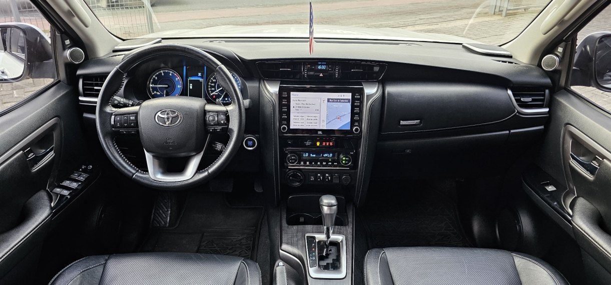 toyota hilux sw4 2.8 d-4d turbo diesel srx 4x4 automatico 1.0 4p 2022