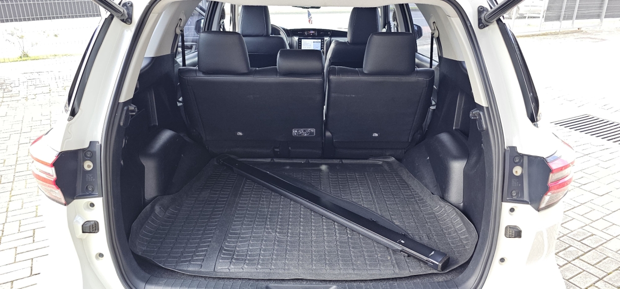 toyota hilux sw4 2.8 d-4d turbo diesel srx 4x4 automatico 1.0 4p 2022