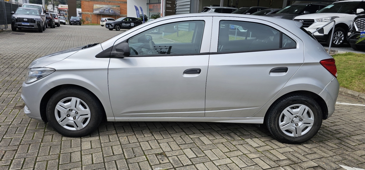 chevrolet onix 1.0 mpfi joy 8v flex 4p manual 2018