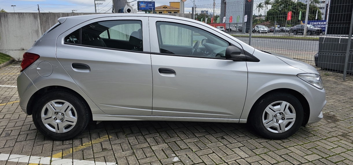 chevrolet onix 1.0 mpfi joy 8v flex 4p manual 2018