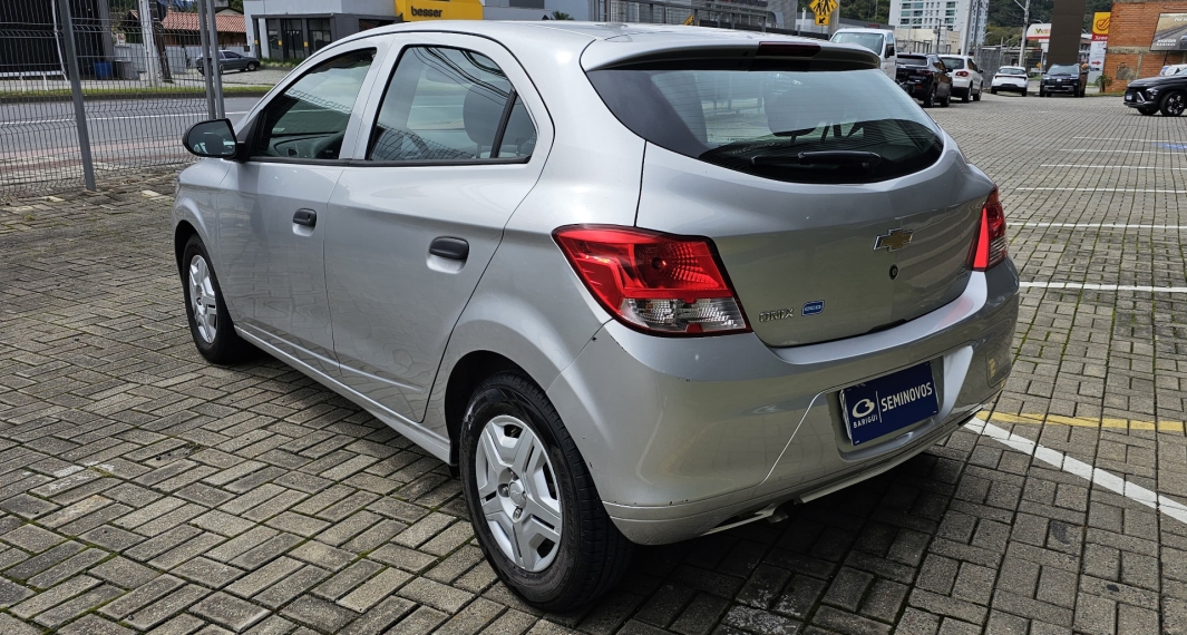 chevrolet onix 1.0 mpfi joy 8v flex 4p manual 2018