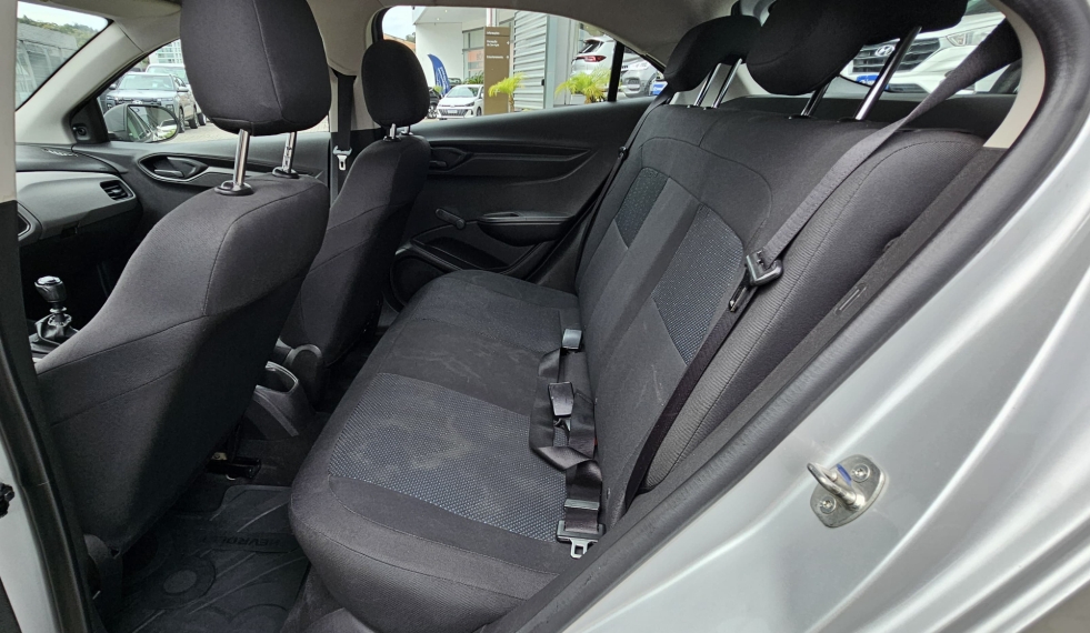 chevrolet onix 1.0 mpfi joy 8v flex 4p manual 2018