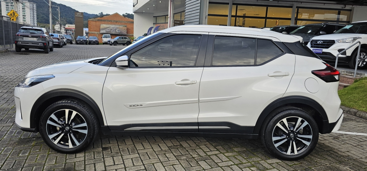 nissan kicks 1.6 16v flexstart advance xtronic flex 4p automatico 2022