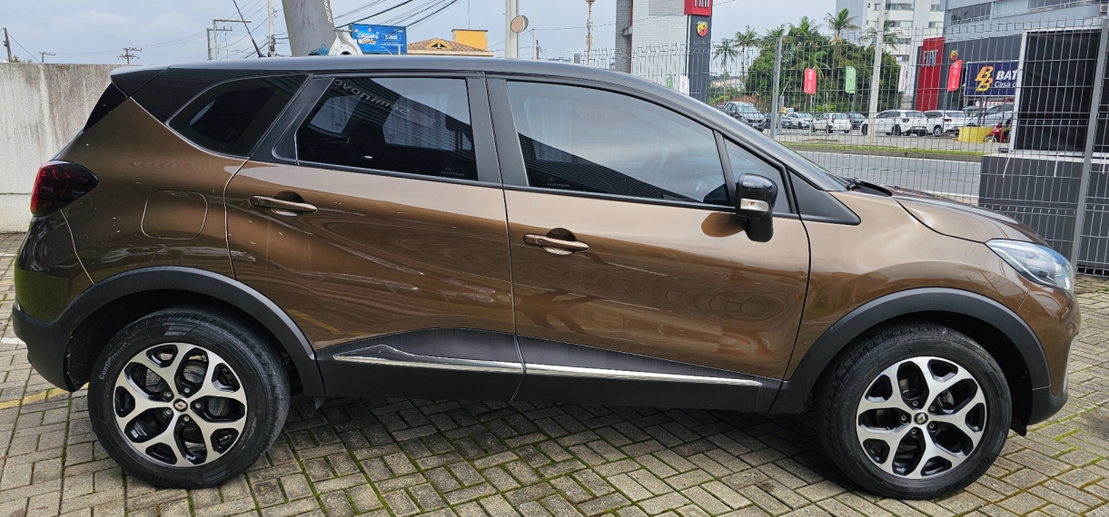renault captur 1.6 16v sce flex intense x-tronic 4p automatico 2018
