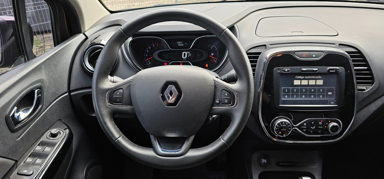 renault captur 1.6 16v sce flex intense x-tronic 4p automatico 2018