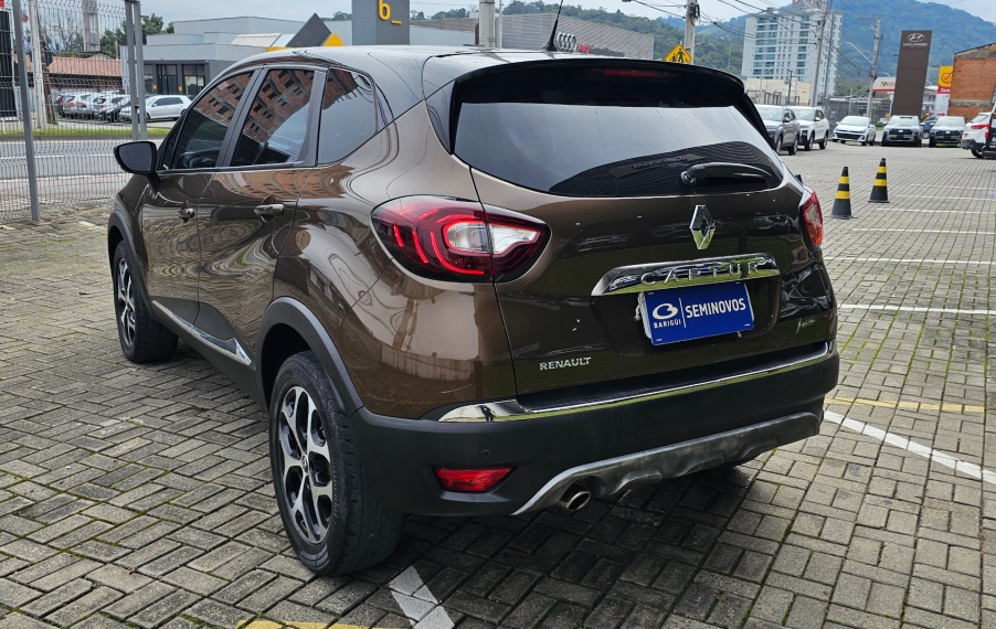 renault captur 1.6 16v sce flex intense x-tronic 4p automatico 2018