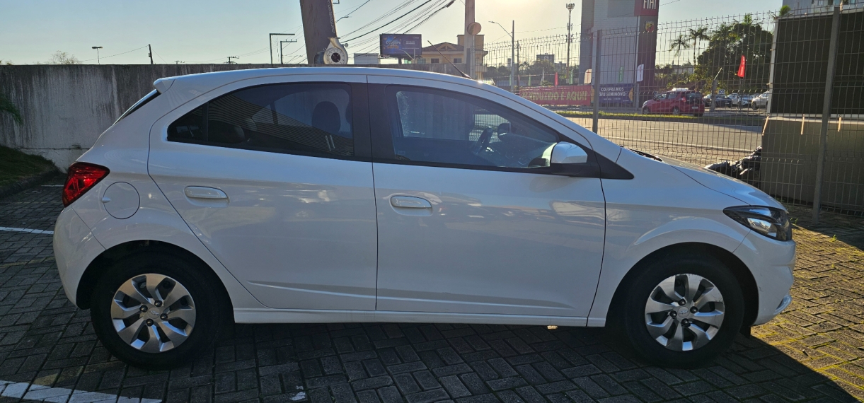 chevrolet onix 1.0 mpfi lt 8v flex 4p manual 2019