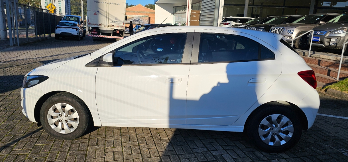 chevrolet onix 1.0 mpfi lt 8v flex 4p manual 2019