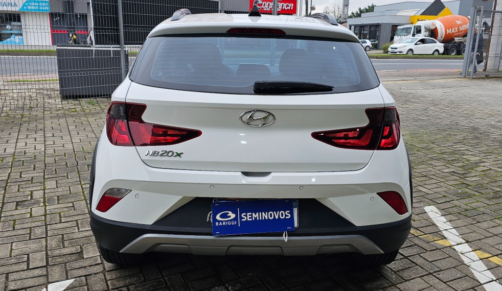 hyundai hb20x 1.6 16v flex evolution automatico 4p 2022