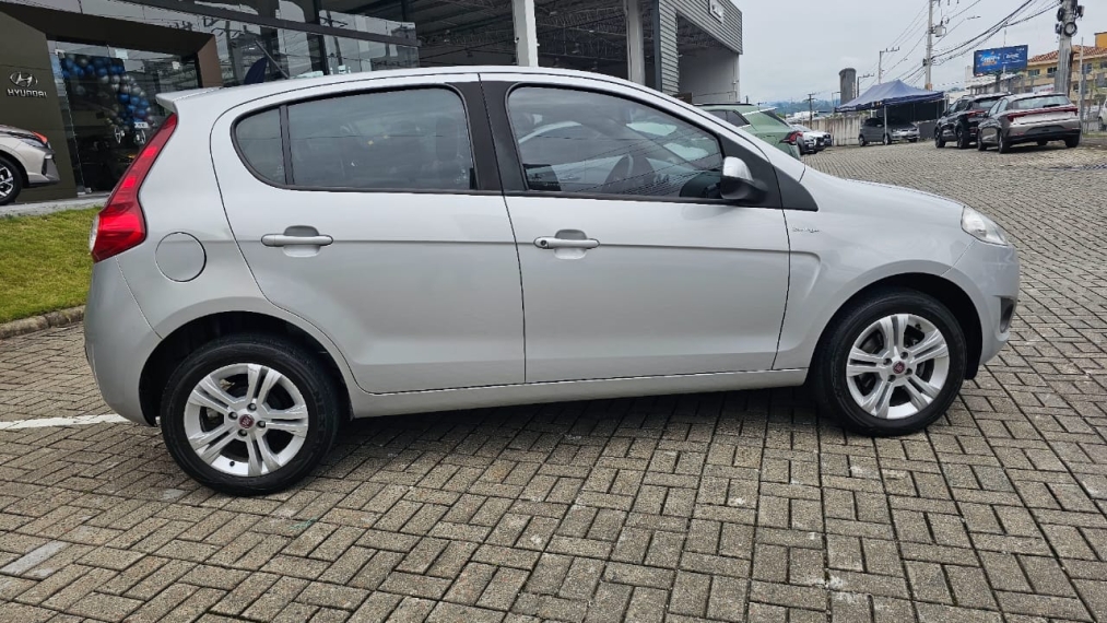 fiat palio 1.6 mpi essence 16v flex 4p automatizado semiautomatico 2013