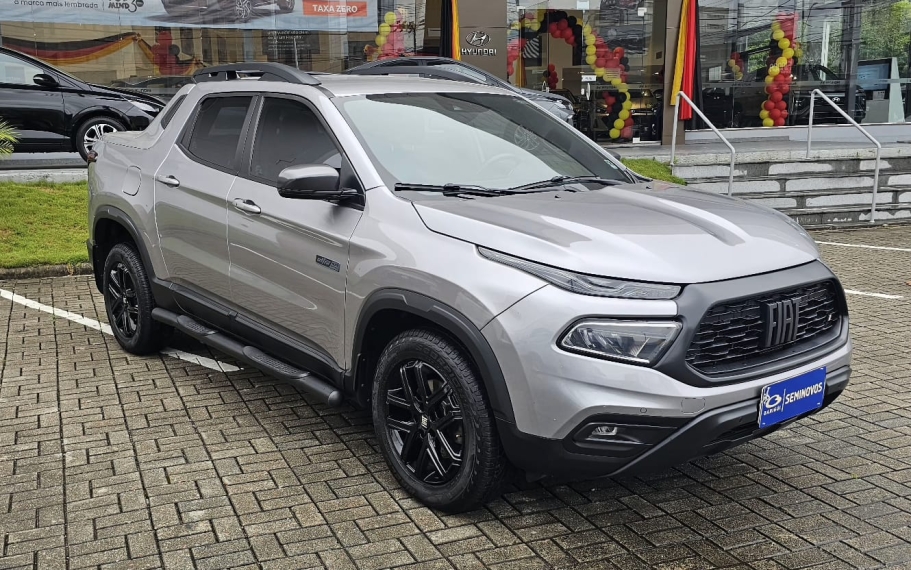 fiat toro 2.0 16v turbo diesel ultra 4wd at9 4p automatico 2022