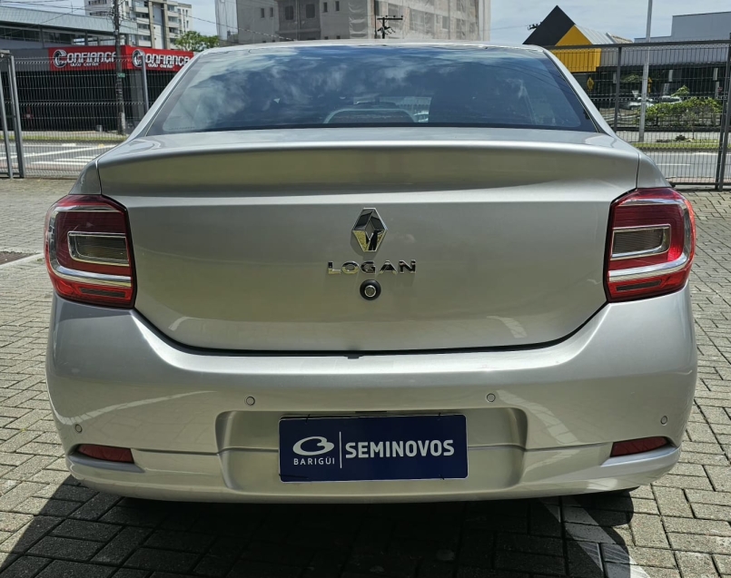 renault logan 1.0 12v sce flex zen manual 4p 20235
