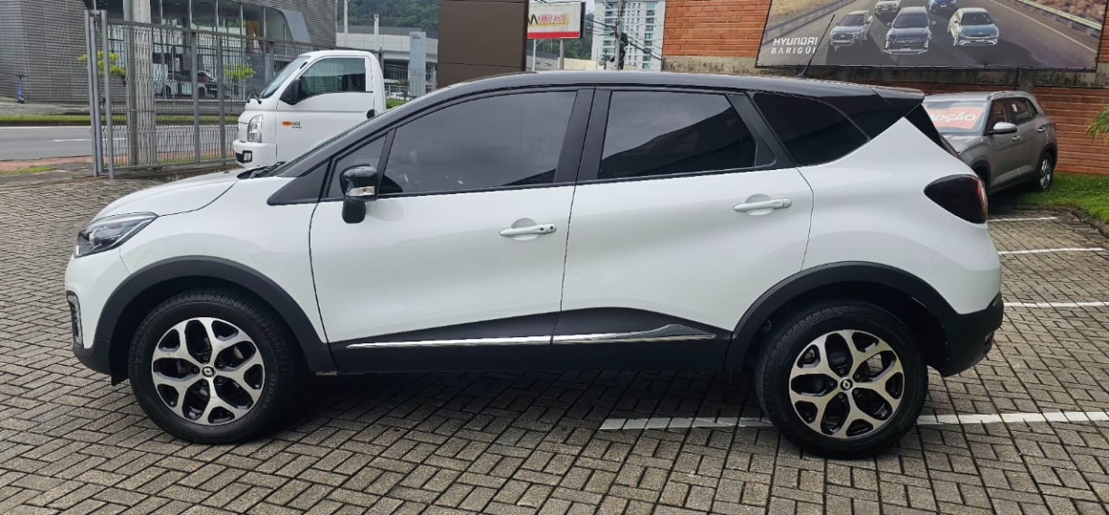 renault captur 1.6 16v sce flex intense x-tronic 4p automatico 2020