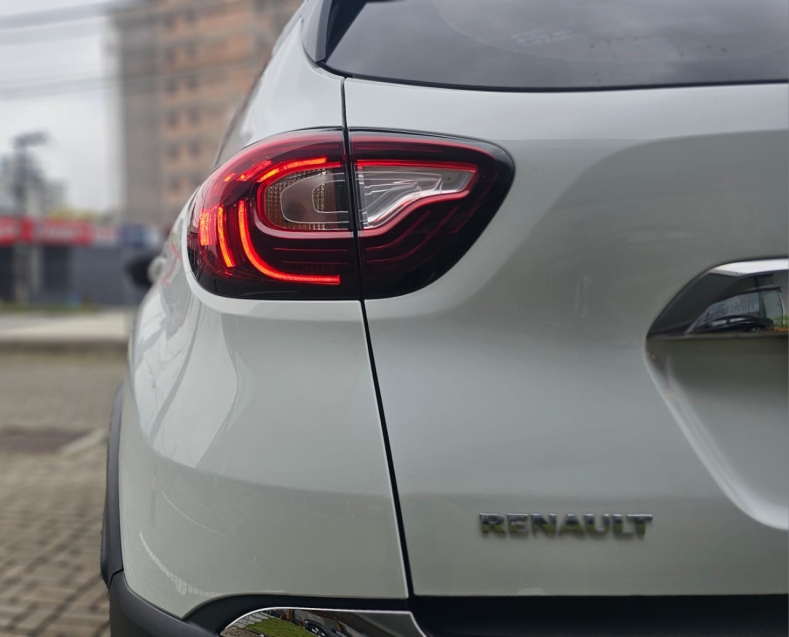 renault captur 1.6 16v sce flex intense x-tronic 4p automatico 2020