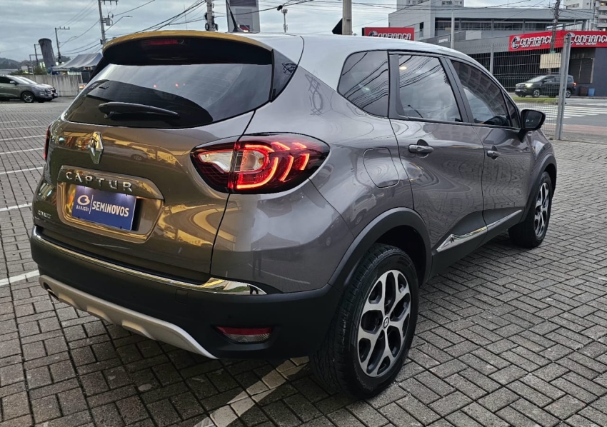 renault captur 1.6 16v sce flex intense x-tronic 4p automatico 2021