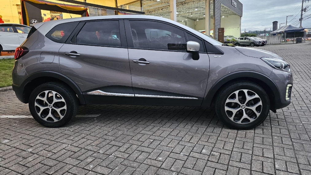 renault captur 1.6 16v sce flex intense x-tronic 4p automatico 2021