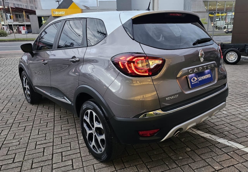 renault captur 1.6 16v sce flex intense x-tronic 4p automatico 2021