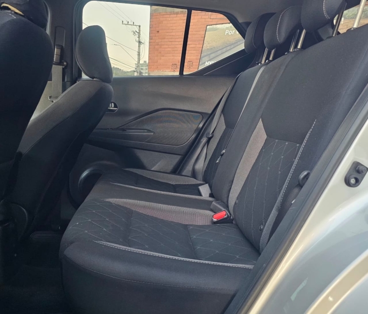 nissan kicks 1.6 16v flexstart sv 4p xtronic flex automatico 202113