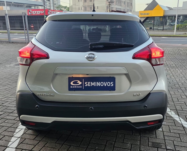 nissan kicks 1.6 16v flexstart sv 4p xtronic flex automatico 20215