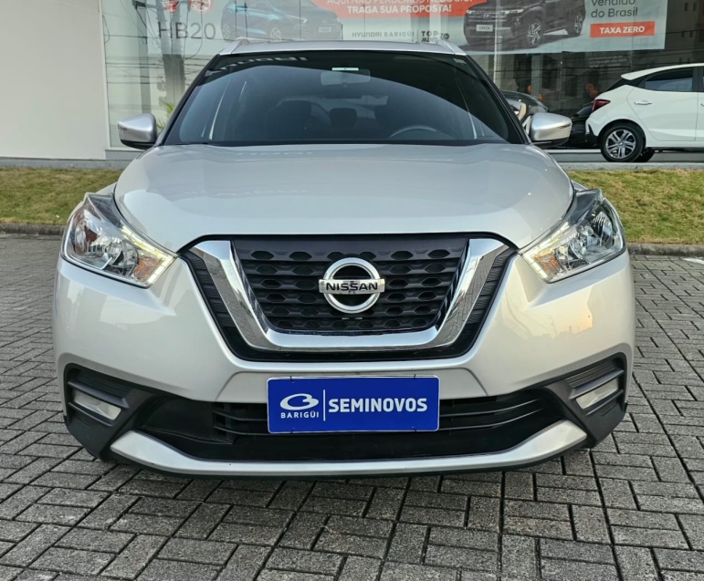 nissan kicks 1.6 16v flexstart sv 4p xtronic flex automatico 20211