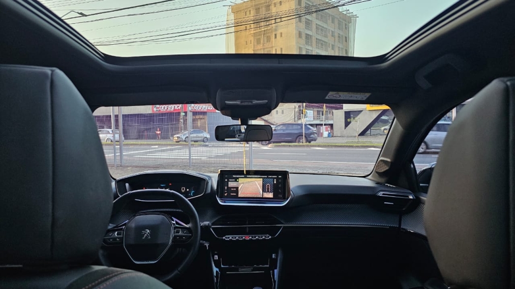 peugeot 208 1.6 16v flex roadtrip at6 4p automatico 202314