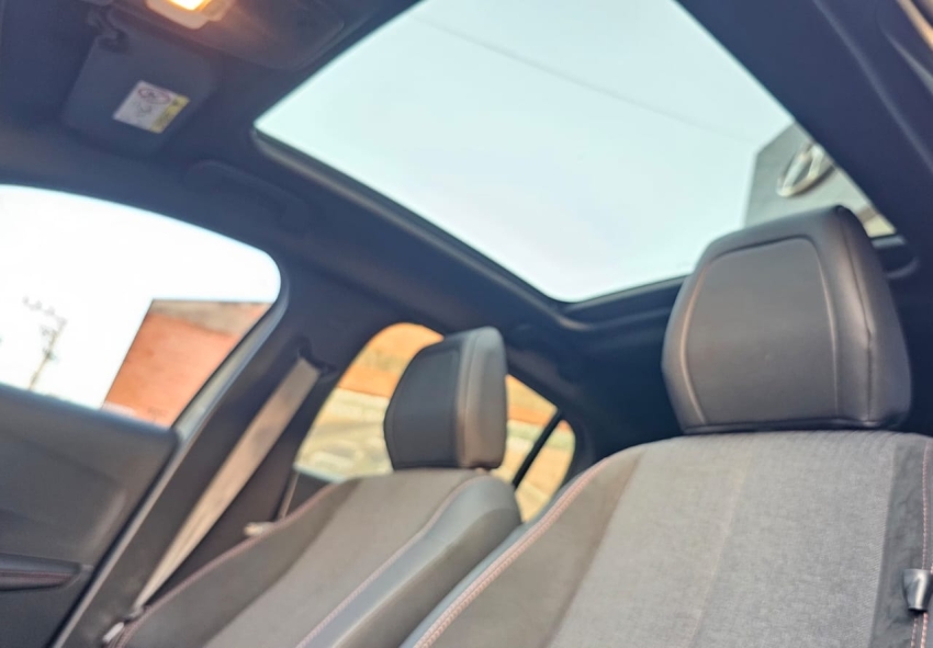 peugeot 208 1.6 16v flex roadtrip at6 4p automatico 20239