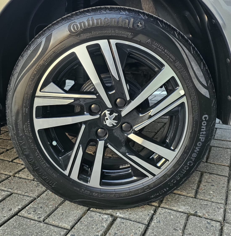 peugeot 208 1.6 16v flex roadtrip at6 4p automatico 202318