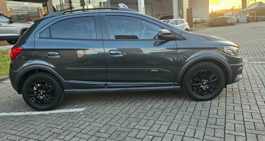 chevrolet onix 1.4 mpfi activ 8v flex 4p automatico 20193
