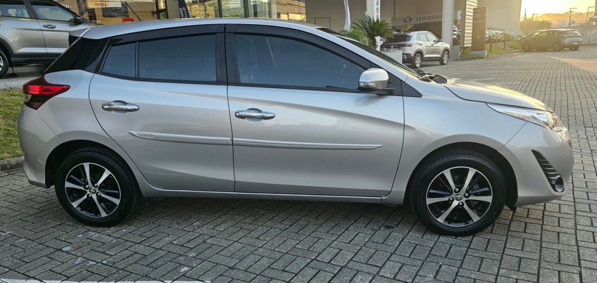 toyota yaris 1.5 16v flex xls multidrive 4p automatico 20193