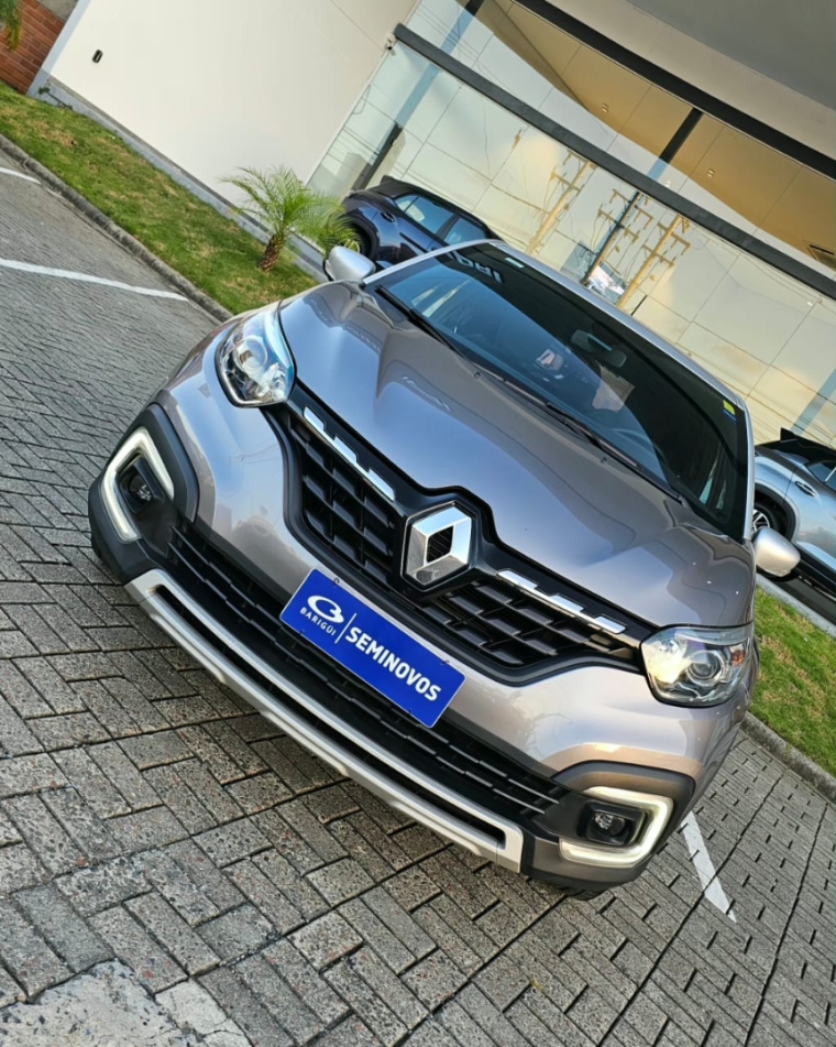 renault captur 1.3 tce flex intense x-tronic 4p automatico 20228