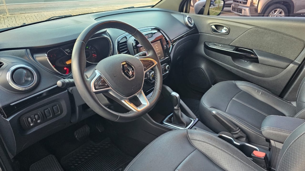renault captur 1.3 tce flex intense x-tronic 4p automatico 202214