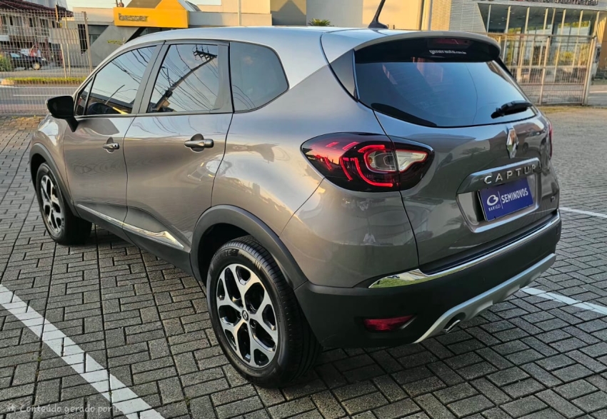 renault captur 1.3 tce flex intense x-tronic 4p automatico 20226