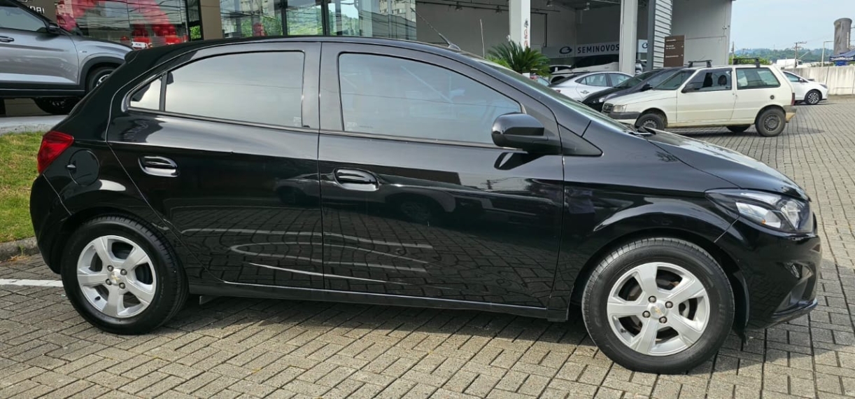 chevrolet onix 1.4 mpfi lt 8v flex 4p manual 1.0 20193