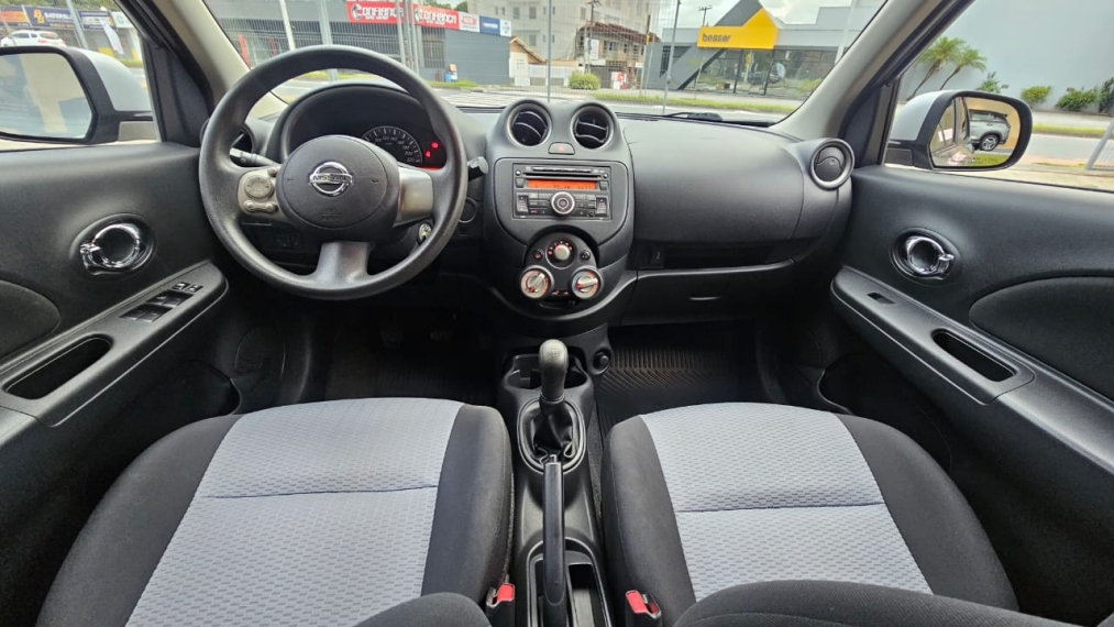 nissan march 1.6 sr 16v flex 4p manual 201410