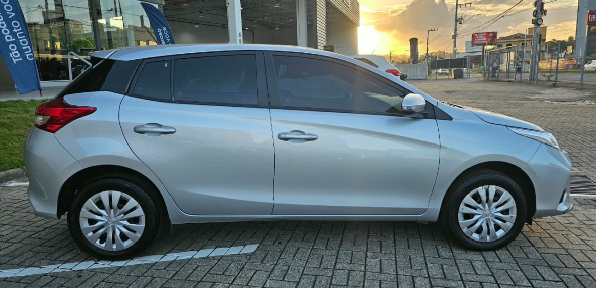 toyota yaris 1.5 16v flex xl multidrive 4p automatico 20253